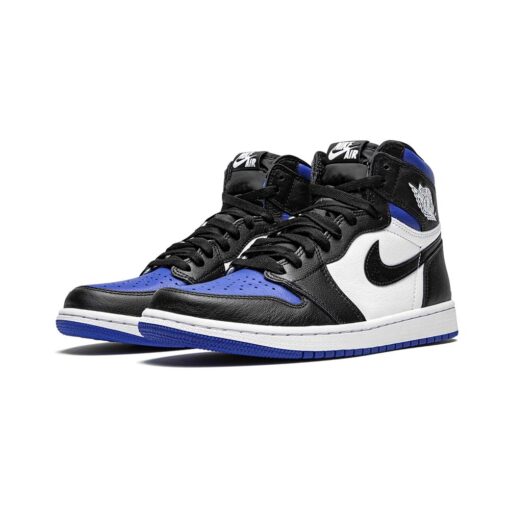 Air Jordan 1 Retro High OG "Royal Toe"