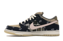 SB Dunk Low Travis Scott